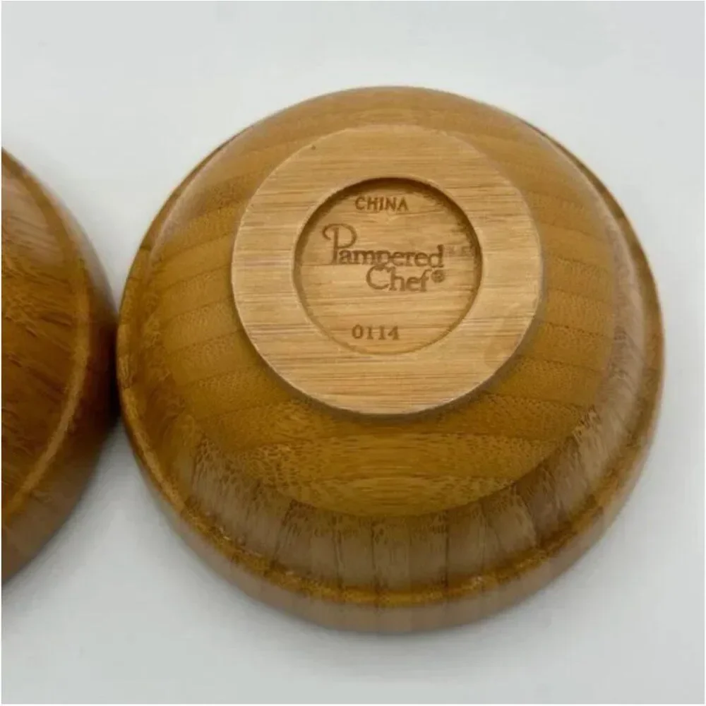 Pair of Pampered Chef Bamboo Party Snack Bowls